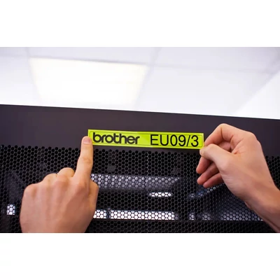 Brother P-touch TZe-C51 szalagkazetta, 24mm széles, 5 méter hosszú - NEON SÁRGA alapon FEKETE felirat