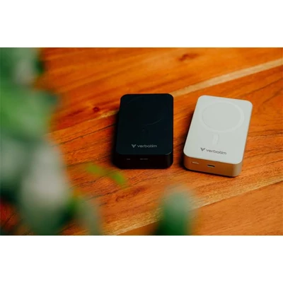 Power bank, külső akkumulátor, mágneses, 20.000mAh, kitámasztó, VERBATIM 