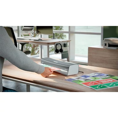 Meleglamináló fólia, 125 mikron, A4, fényes, UDT technológiával, LEITZ 